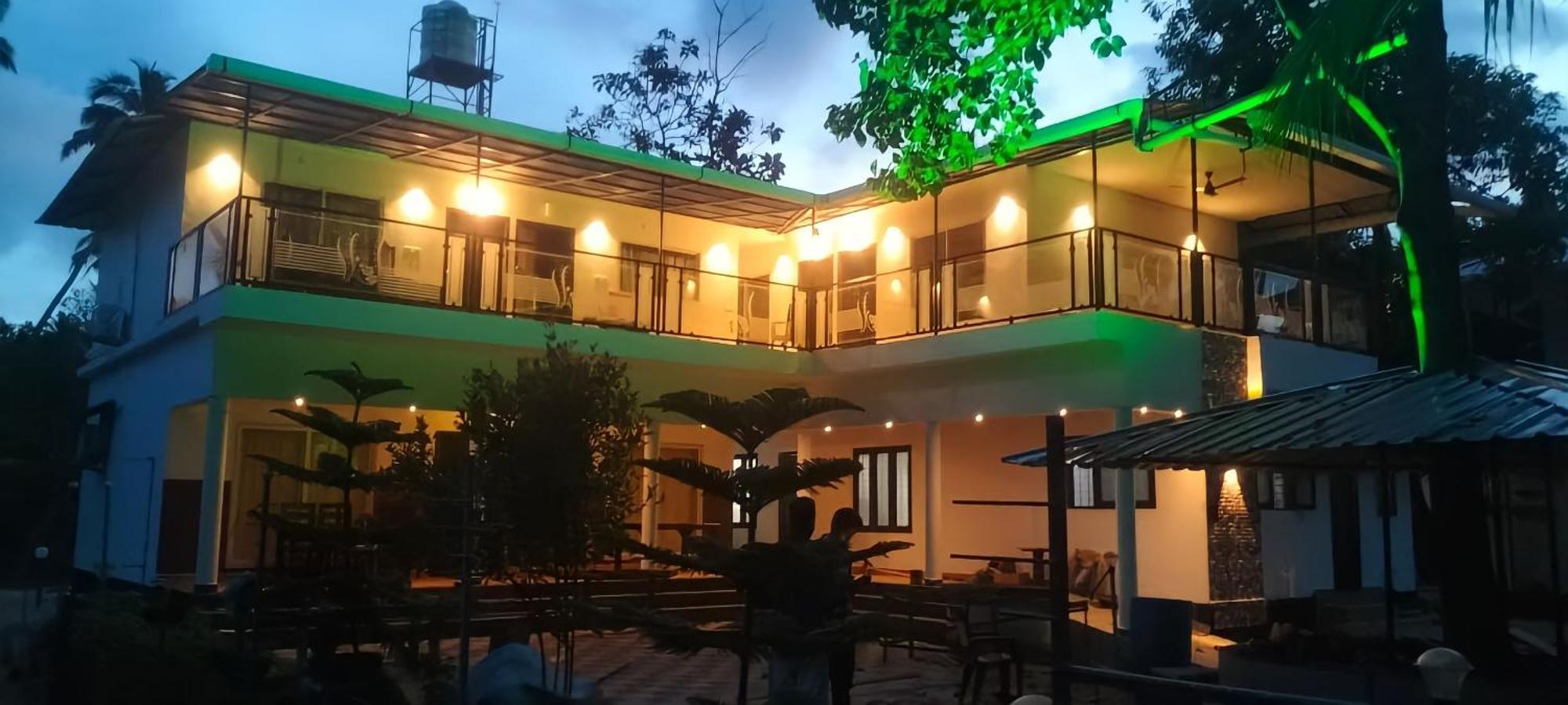 Koshy'S Beach Front Homestay 马拉利库兰 外观 照片