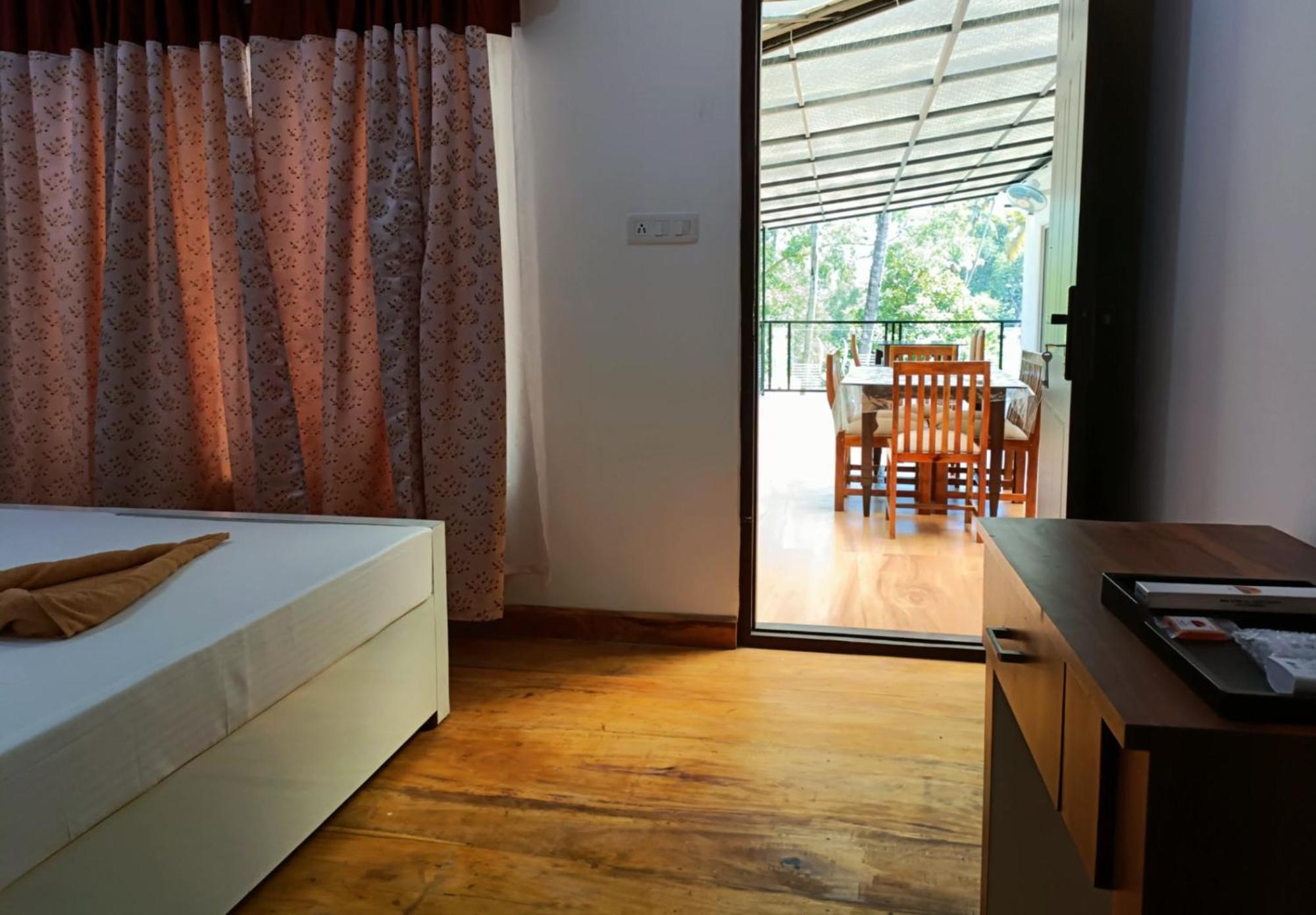 Koshy'S Beach Front Homestay 马拉利库兰 外观 照片