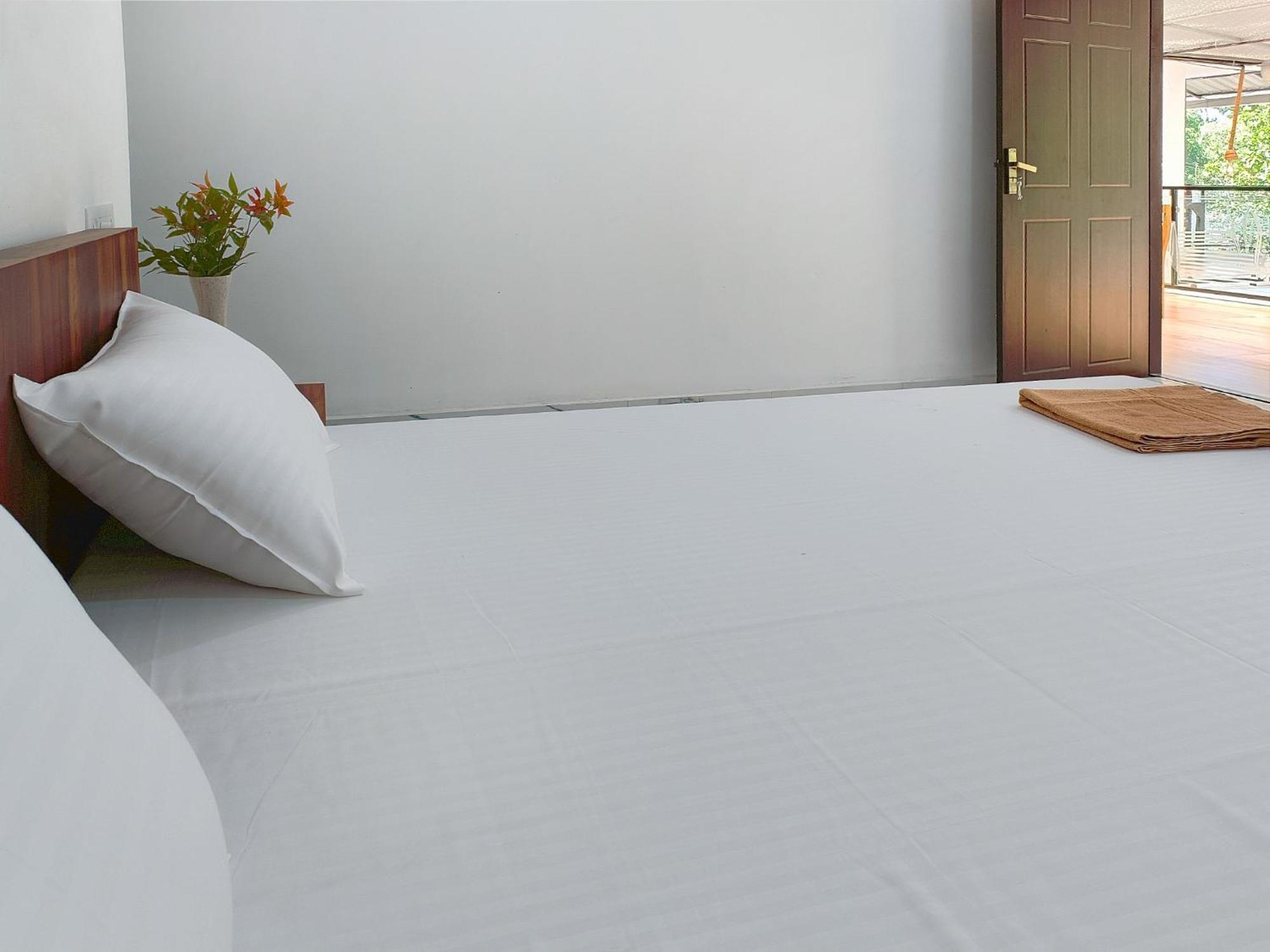Koshy'S Beach Front Homestay 马拉利库兰 外观 照片